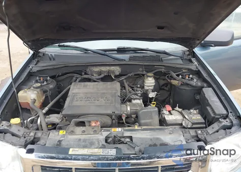 2011 Ford Escape Xlt z USA, uszkodzony, nr VIN 1FMCU0DG0BKB11904